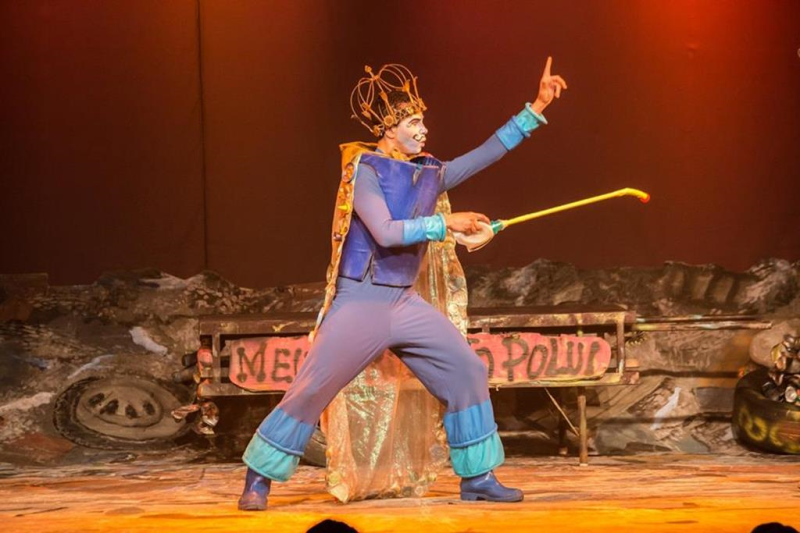 Secretaria de Cultura traz para Santo Ângelo a peça O Rei do Lixo